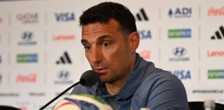 Scaloni in tears after World Cup loss: Itll be hard to build a team like this again scaloni-in-tears-after-world-cup-loss:-itll-be-hard-to-build-a-team-like-this-again