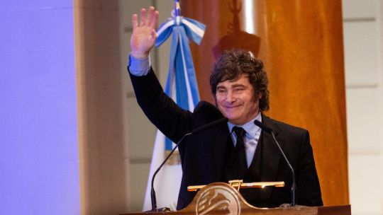 moodys-eleva-calificacion-de-deuda-argentina-en-nuevo-impulso-a-milei