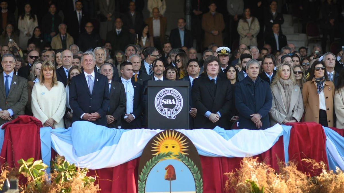 javier-milei-ratifico-que-eliminara-las-retenciones-al-campo,-pero-evito-anunciar-nuevas-medidas-en-la-rural