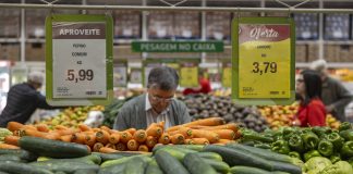 Los economistas reducen la previsión para la inflación este año, pero sobem para 2027 y 2028 los-economistas-reducen-la-prevision-para-la-inflacion-este-ano,-pero-sobem-para-2027-y-2028