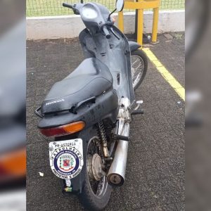 homem-e-preso-com-motoneta-adulterada-en-arapongas