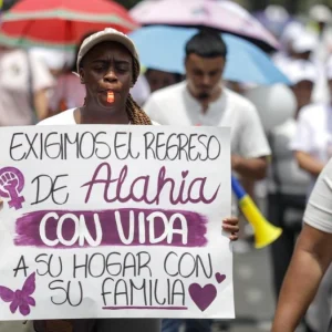 familiares-y-amigos-de-maria-camila-potosi-marcharon-en-cali-exigiendo-el-regreso-de-la-bebe-de-la-joven-de-20-anos-que-fue-hallada-sin-vida.