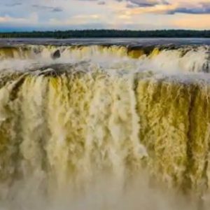 la-garganta-del-diablo-reabre-sus-puertas-tras-la-impactante-crecida-del-rio-iguazu