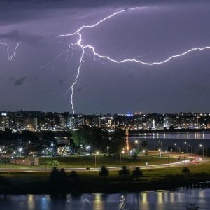 “sera-espantoso”:-meteorologo-pronostico-un-agosto-con-lluvias-tres-veces-por-encima-de-lo-normal-y-advirtio-por-inundaciones