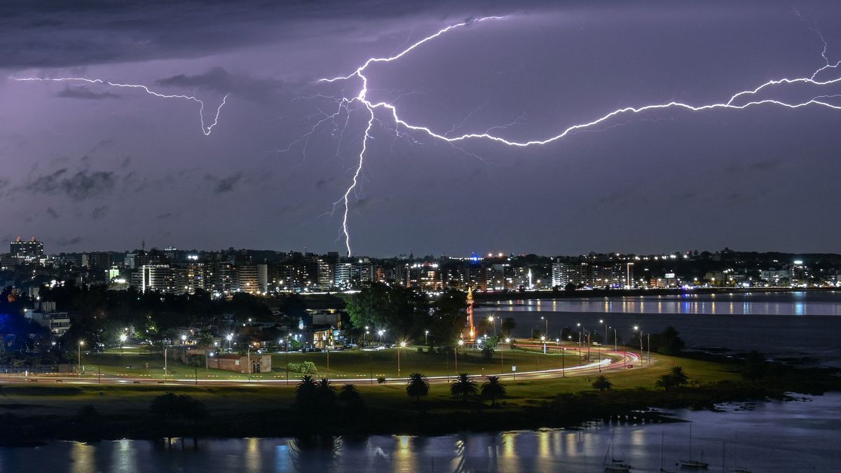 “sera-espantoso”:-meteorologo-pronostico-un-agosto-con-lluvias-tres-veces-por-encima-de-lo-normal-y-advirtio-por-inundaciones