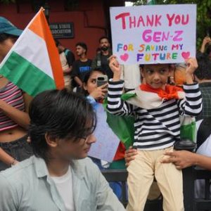 en-india,-la-movilizacion-de-los-cafards,-el-movimiento-de-contestacion-de-la-juventud,-fragilizan-a-narendra-modi