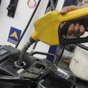 nafta-y-gasoil-para-agosto:-el-fin-de-la-tregua-en-medio-oriente-vuelve-a-poner-presion-sobre-los-combustibles