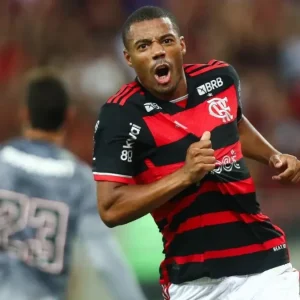 bomba-en-el-mercado-de-pases:-penarol-busca-el-prestamo-de-nicolas-de-la-cruz-desde-flamengo;-el-jugador-ya-dio-su-aprobacion