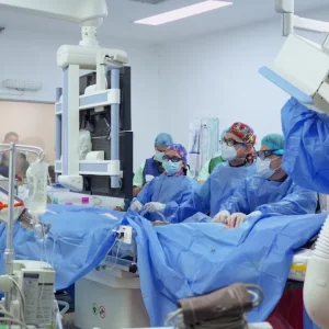primer-implante-de-valvula-pulmonar-harmony-en-colombia:-un-avance-que-salva-corazones-sin-cirugia-abierta