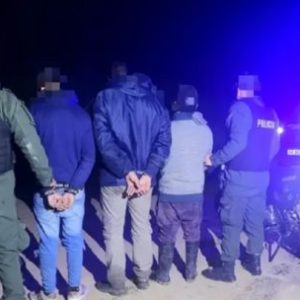 detienen-a-una-banda-de-cazadores-furtivos-con-un-yacare-muerto-y-armas-de-fuego