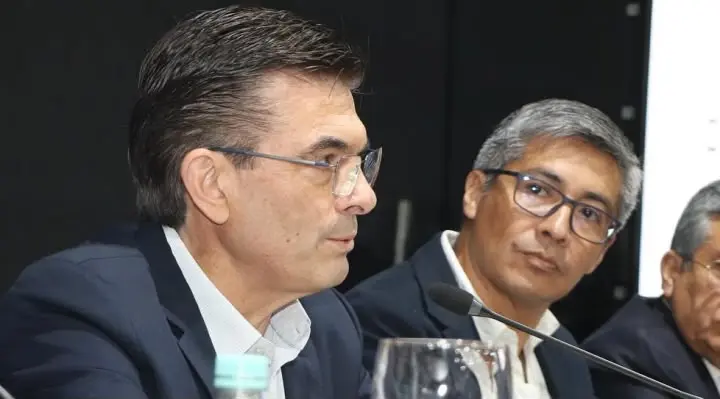 analistas:-paz-y-ministro-desahucian-el-50/50