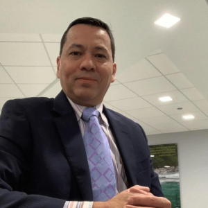 ice-detiene-en-miami-beach-al-periodista-venezolano-wilmer-solano