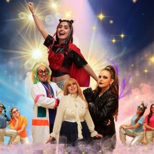 (video)-¡llega-la-joven-robot-curiosa-astro-girl-al-teatro-de-las-americas!