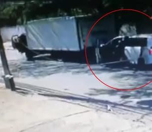 policia-baleo-auto-que-rescato-a-uno-de-los-asaltantes