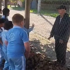 (video).-¡el-espejo-mas-querido-fue-homenajeado-por-exalumnos!