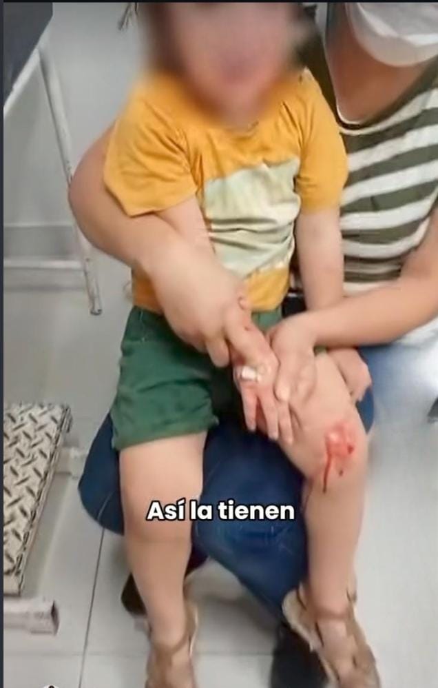 karai-denuncio-mala-atencion-en-el-hospital-de-ips-luque.-le-encontre-a-mi-hijo-ensangrentado