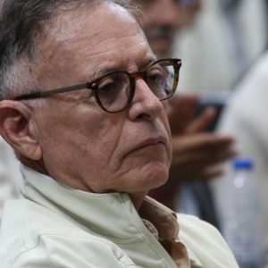 arias-cardenas-pide-que-bases-del-psuv-sean-consultadas-sobre-negociaciones