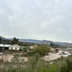 12-familias-piden-ayuda-tras-perder-sus-pertenencias-por-el-temporal-en-la-serena