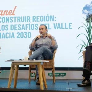estos-son-los-retos-y-las-acciones-en-cali-y-el-resto-del-valle-hacia-el-2030,-segun-el-alcalde-alejandro-eder-y-la-gobernadora-dilian-francisca-toro.