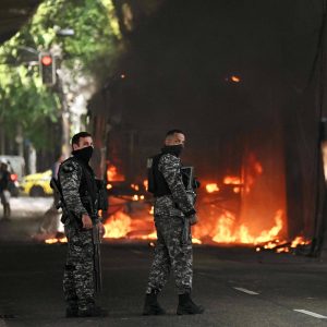 la-policia-se-involucra-en-4-a-cada-10-tiroteos-en-el-primer-semestre-en-salvador,-belem,-recife-y-rio.