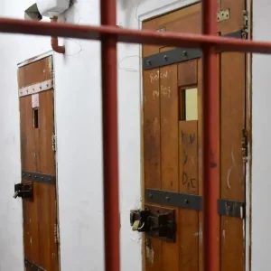 imputaron-a-la-adolescente-de-13-anos-que-mato-a-su-abuela:-sera-internada-en-el-inisa-pero-antes-la-evaluaran-en-el-pereira-rossell