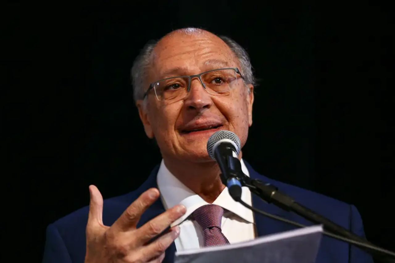 brazils-vice-president-accuses-milei-of-gross-election-interference