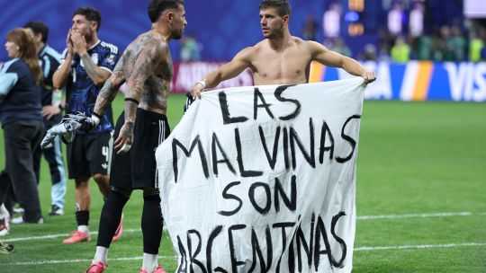 fifa-investigara-a-argentina-por-mala-disciplina-en-final-del-mundial-y-pancarta-de-malvinas
