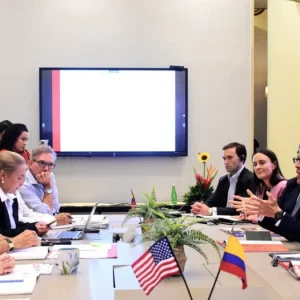 atlantico-estrecha-lazos-con-ee-uu.:-delegacion-de-ocho-agencias-ve-al-departamento-como-aliado-estrategico;-impulsaran-la-inversion-y-la-infraestructura