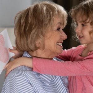 una-nieta-mato-a-su-abuela-y-aseguro-que-recibio-la-orden-a-traves-de-un-juego.