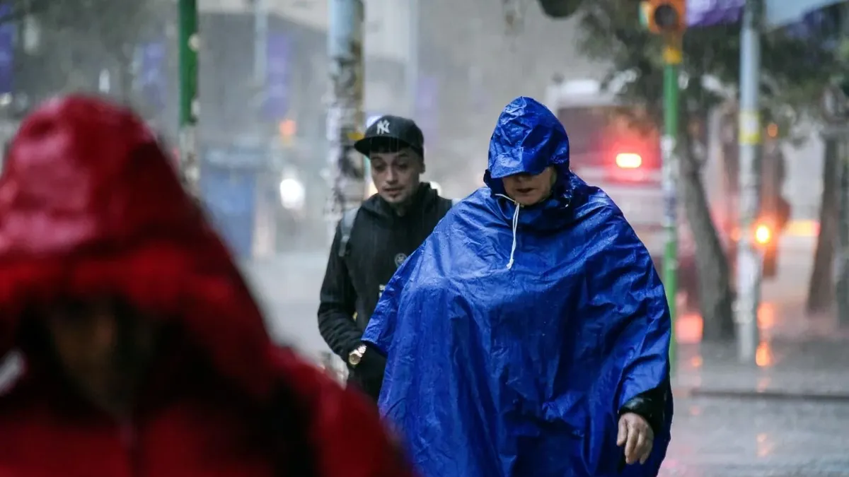 aviso-especial-de-inumet-por-tormentas-fuertes-y-puntualmente-severas:-cuando-arranca-y-que-localidades-afecta