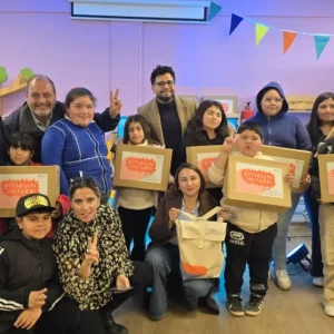ninos-y-ninas-de-islon-recibieron-kits-culturales-de-emergencia-para-fortalecer-su-bienestar-emocional