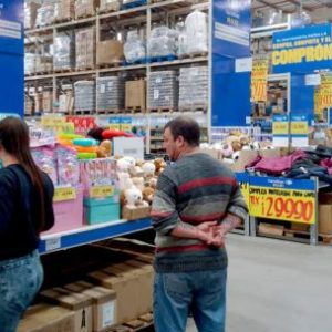 impulso-para-milei-a-medida-que-la-inflacion-mensual-cae-por-debajo-del-umbral-del-2%