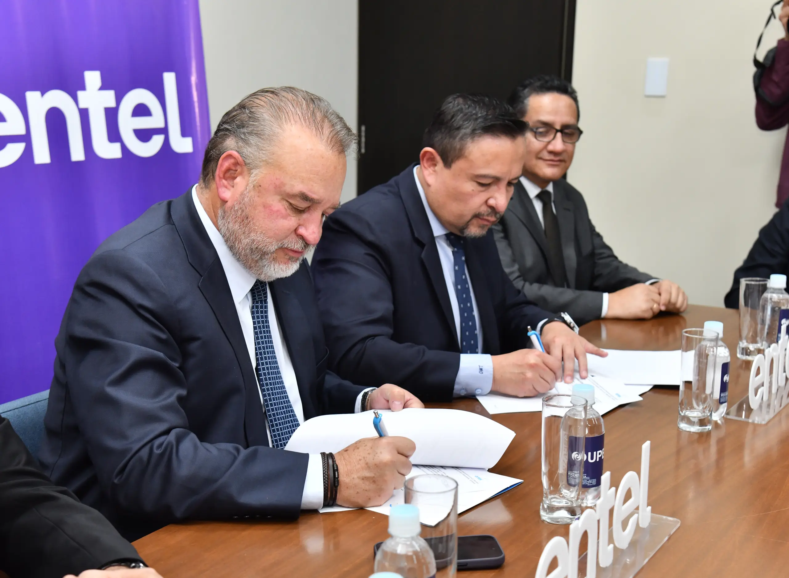 universitarios-de-la-upb-podran-acceder-a-pasantias-en-entel