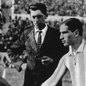“el-primer-pais-en-levantar-el-mayor-titulo-mundial-del-futbol”:-la-fifa-recordo-el-aniversario-de-la-final-de-la-copa-del-mundo-1930-que-uruguay-le-gano-a-argentina