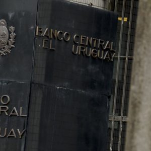 estafas-de-fondos-ganaderos:-justicia-condeno-al-banco-central-y-al-ministerio-de-ganaderia-por-omision-en-controles-a-republica-ganadera