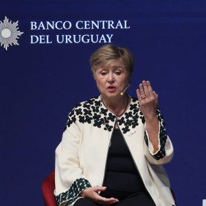 “no-vine-antes-porque-estan-haciendo-las-cosas-bien”:-directora-del-fmi-destaco-estabilidad-de-uruguay-y-pidio-mas-coraje-ante-contexto-desafiante