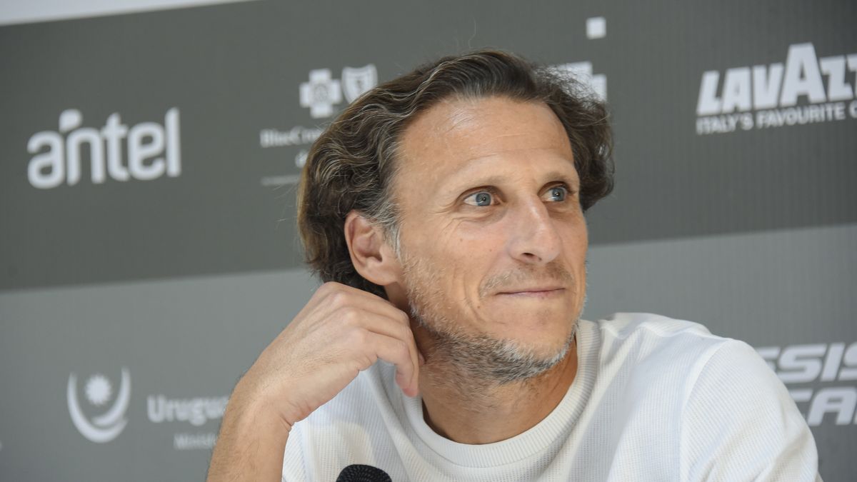 dia-2-de-diego-forlan-en-la-seleccion-uruguaya:-anuncio-la-primera-lista-para-la-sub-20,-con-tres-jugadores-de-nacional-y-de-penarol,-y-se-reunio-con-diego-jaume