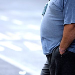 combinacao-de-gordura-abdominal-e-falta-de-vitamina-d-mais-que-dobra-risco-de-morte-apos-50-anos