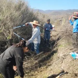 vecinos-del-cajon-del-romero-bajo-limpian-el-canal-pedro-nolasco