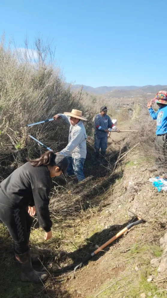 vecinos-del-cajon-del-romero-bajo-limpian-el-canal-pedro-nolasco