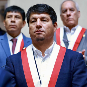 juntos-por-el-peru-evaluara-sanciones-disciplinarias-contra-el-diputado-julian-perez