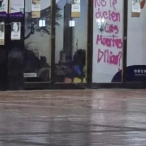 gobernacion-del-valle-del-cauca-denuncia-vandalismo-en-su-sede-del-palacio-de-san-francisco-y-anuncia-acciones-legales-tras-marchas