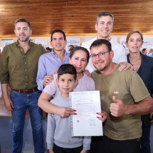 mas-casas-en-itapua:-baruja-destaco-presencia-mbarete-del-gobierno