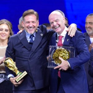 la-decision-de-la-conmebol-y-su-postura-frente-a-las-intenciones-de-la-fifa-de-privatizar-y-reestructurar-la-gestion-de-los-derechos-comerciales-del-mundial