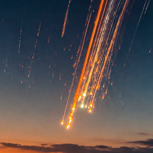 cada-semana-cae-una-enorme-cantidad-de-basura-espacial-a-la-tierra,-pero-quien-debe-responder-por-los-danos?