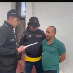 intolerancia:-por-una-deuda-de-15-mil-pesos-hombre-es-senalado-de-matar-a-un-hombre-y-dejar-a-su-esposa-en-uci-y-con-cuadriplejia-en-santander
