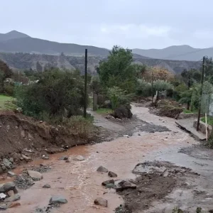 por-alta-turbiedad:-aguas-del-valle-declara-alerta-amarilla-en-sotaqui