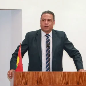 revilla-aguarda-definicion-de-hoja-de-ruta-del-50/50
