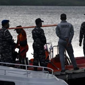 en-indonesie,-un-incendie-sur-un-ferry-fait-cinqmorts-et-41disparus,-selon-les-secours