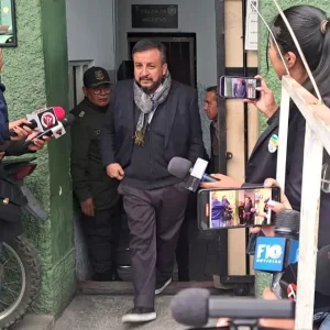 medinaceli-deja-las-celdas-y-promete-no-salir-el-pais